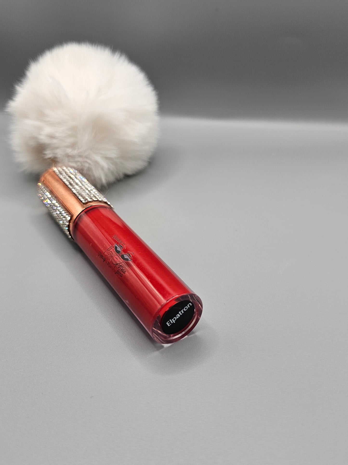 Labial mate rojo ,(El patron)