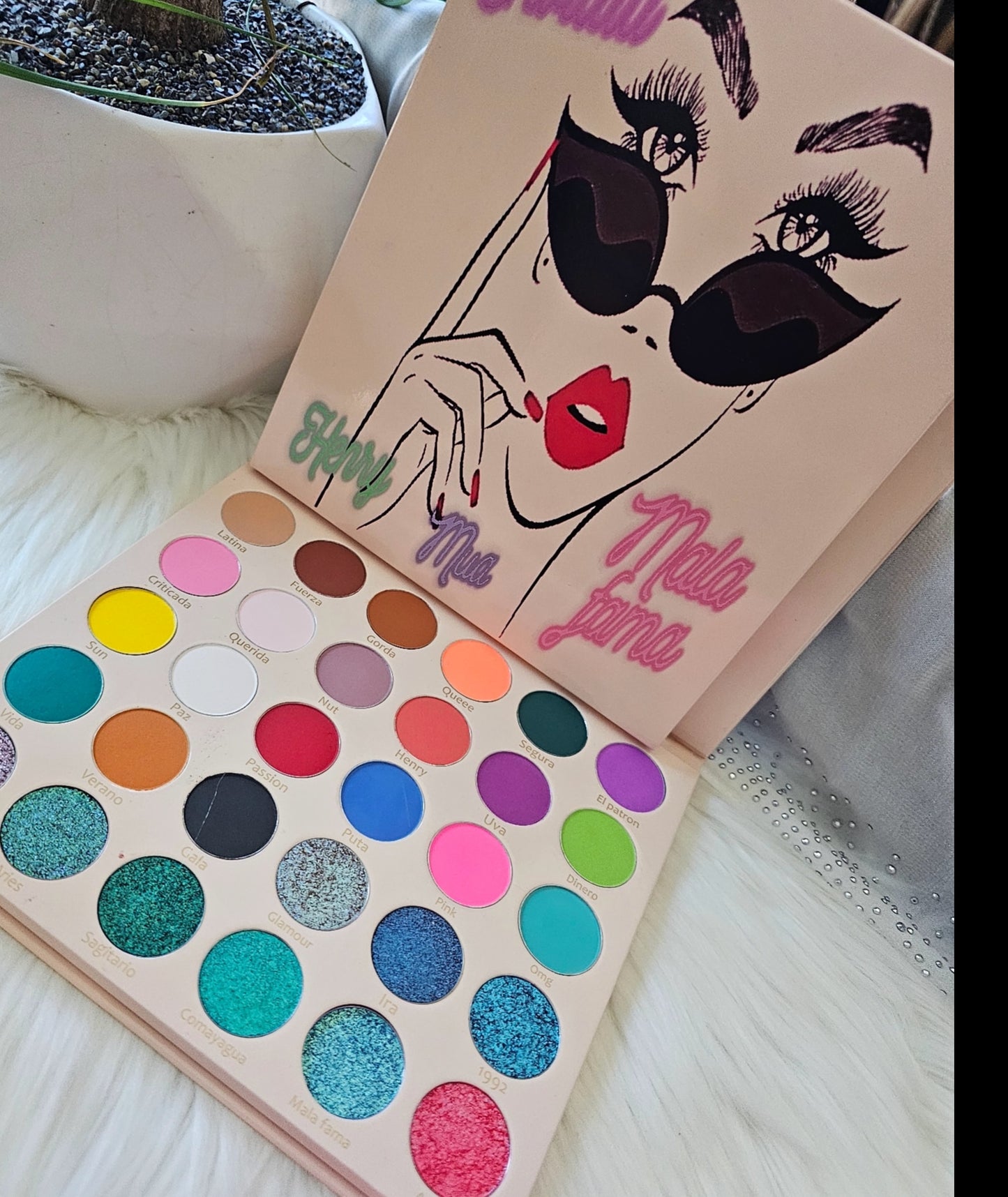 Paleta de sombras Envidia HenryMua Mala fama