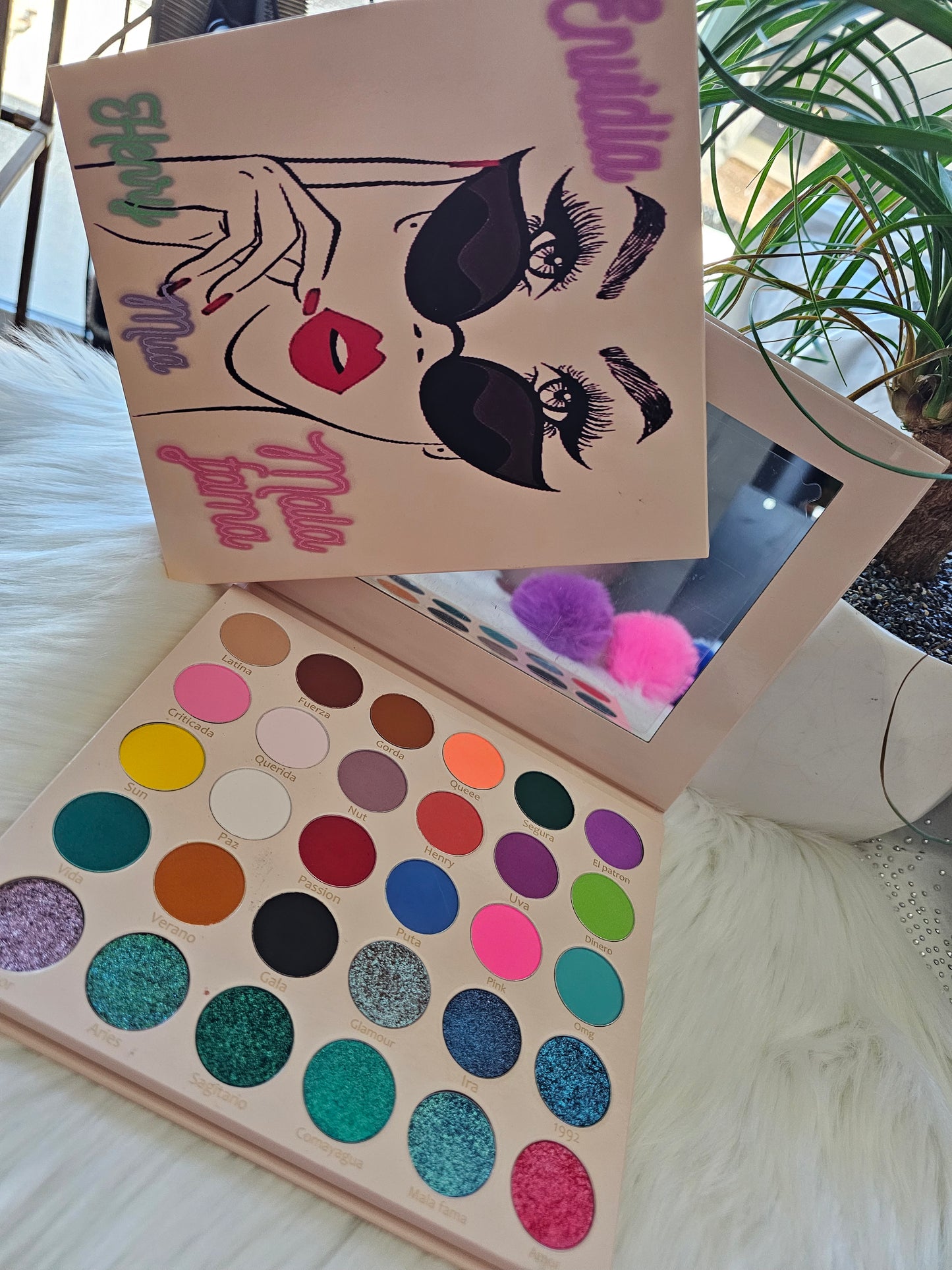 Paleta de sombras Envidia HenryMua Mala fama